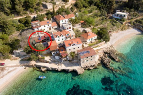 Secluded fisherman's cottage Cove Tvrdni Dolac, Hvar - 13018
